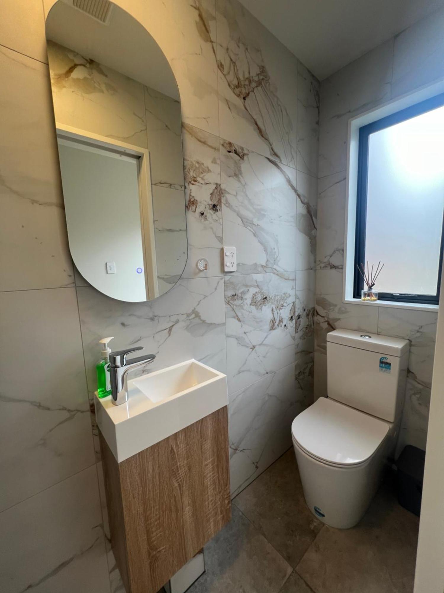 Waverly Place - Unique One Room Apartment 오레와 외부 사진